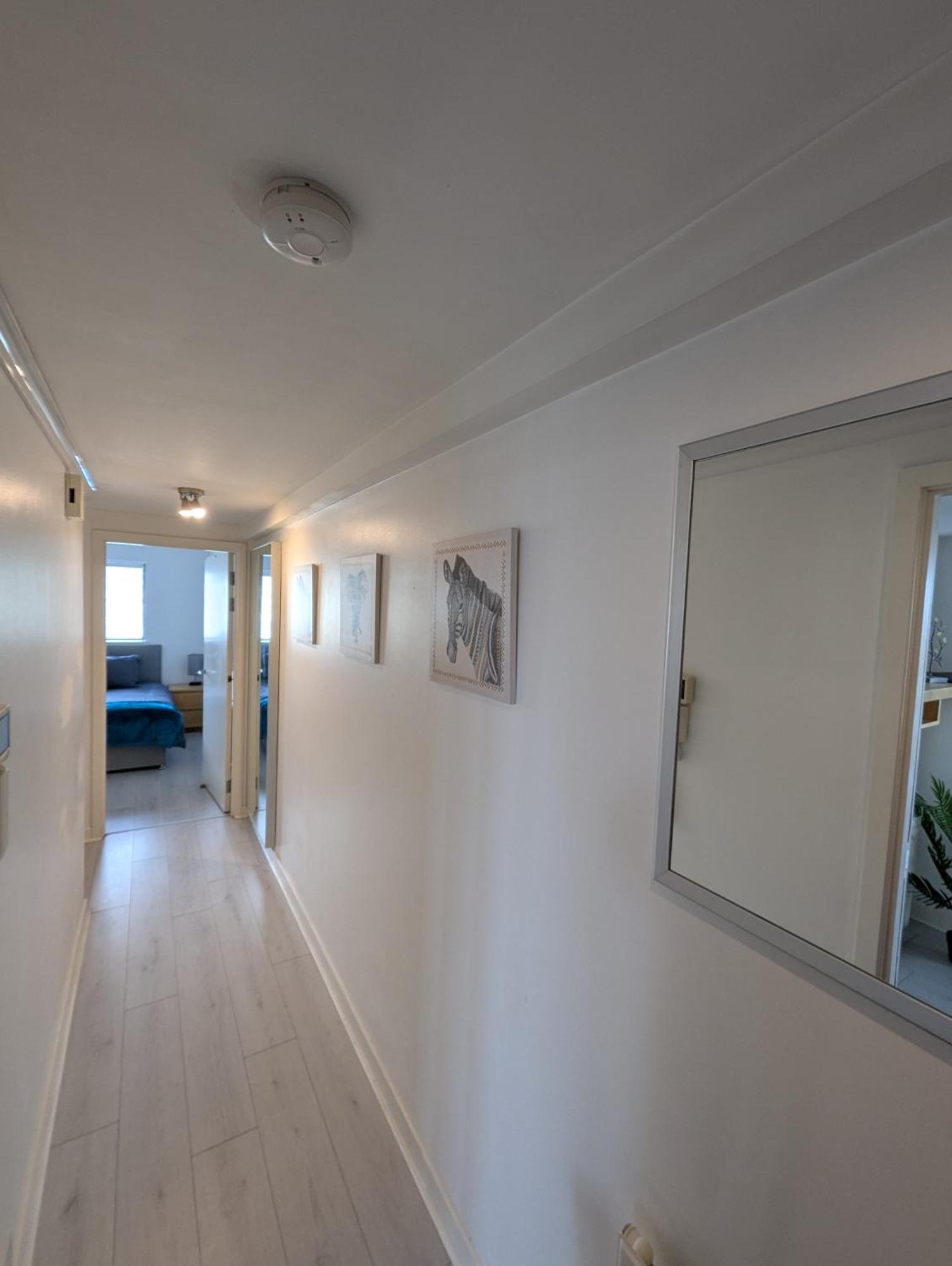 Glasgow City Centre Waterfront Apartment Екстериор снимка